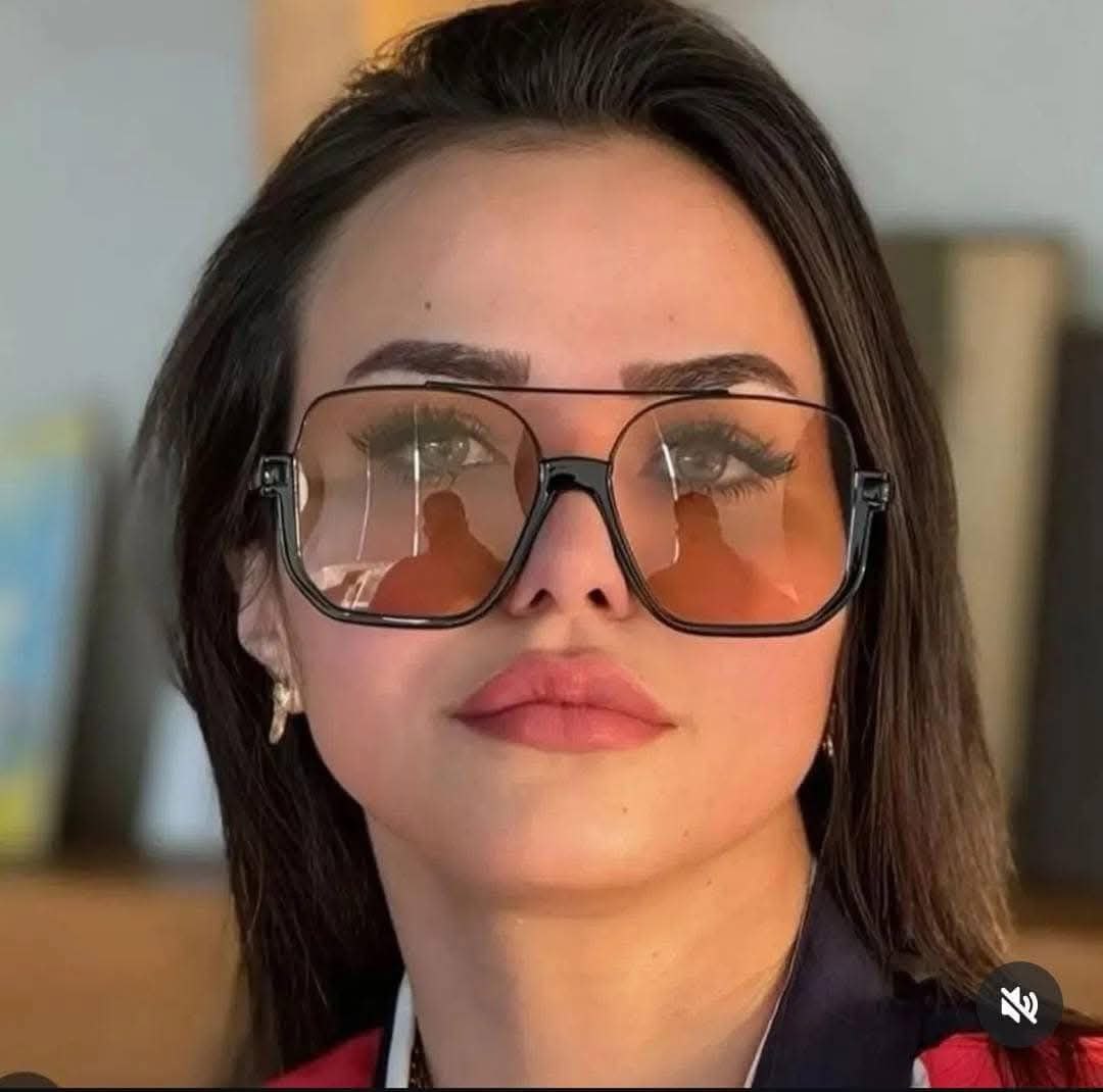 New trendy Sunglass 2025